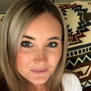 Meet your Posher, Leah